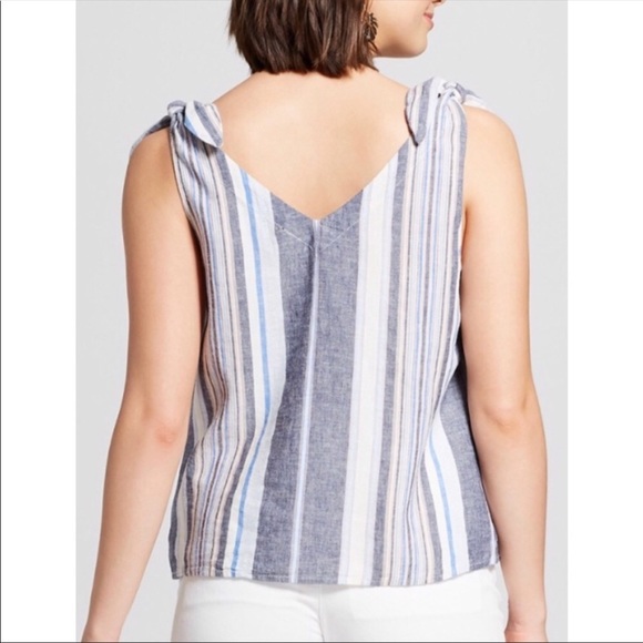 A new day -Linen top - Picture 2 of 8